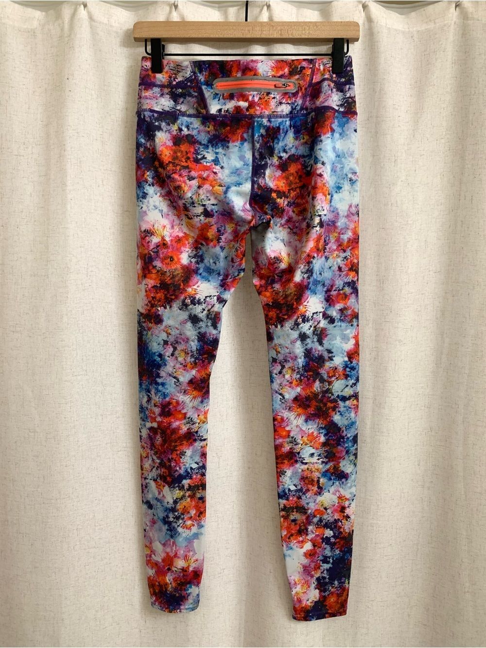 Athleta Hypersonic Sonar Ember Multicolor Vibrant Floral Abstract Leggings Small - Picture 6 of 8